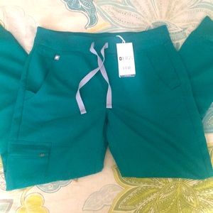 Figs hunter green limited edition